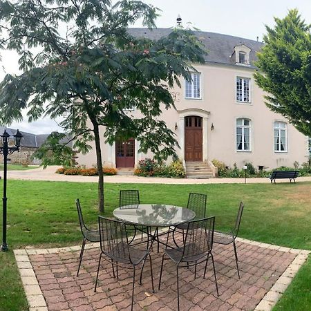 Le Bas Chitray Bed & Breakfast Ménil Exterior foto
