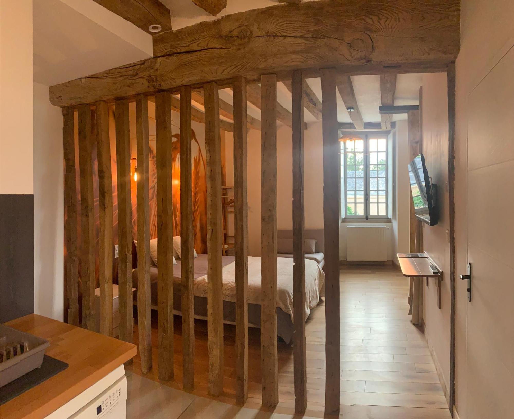 Le Bas Chitray Bed & Breakfast Ménil Exterior foto