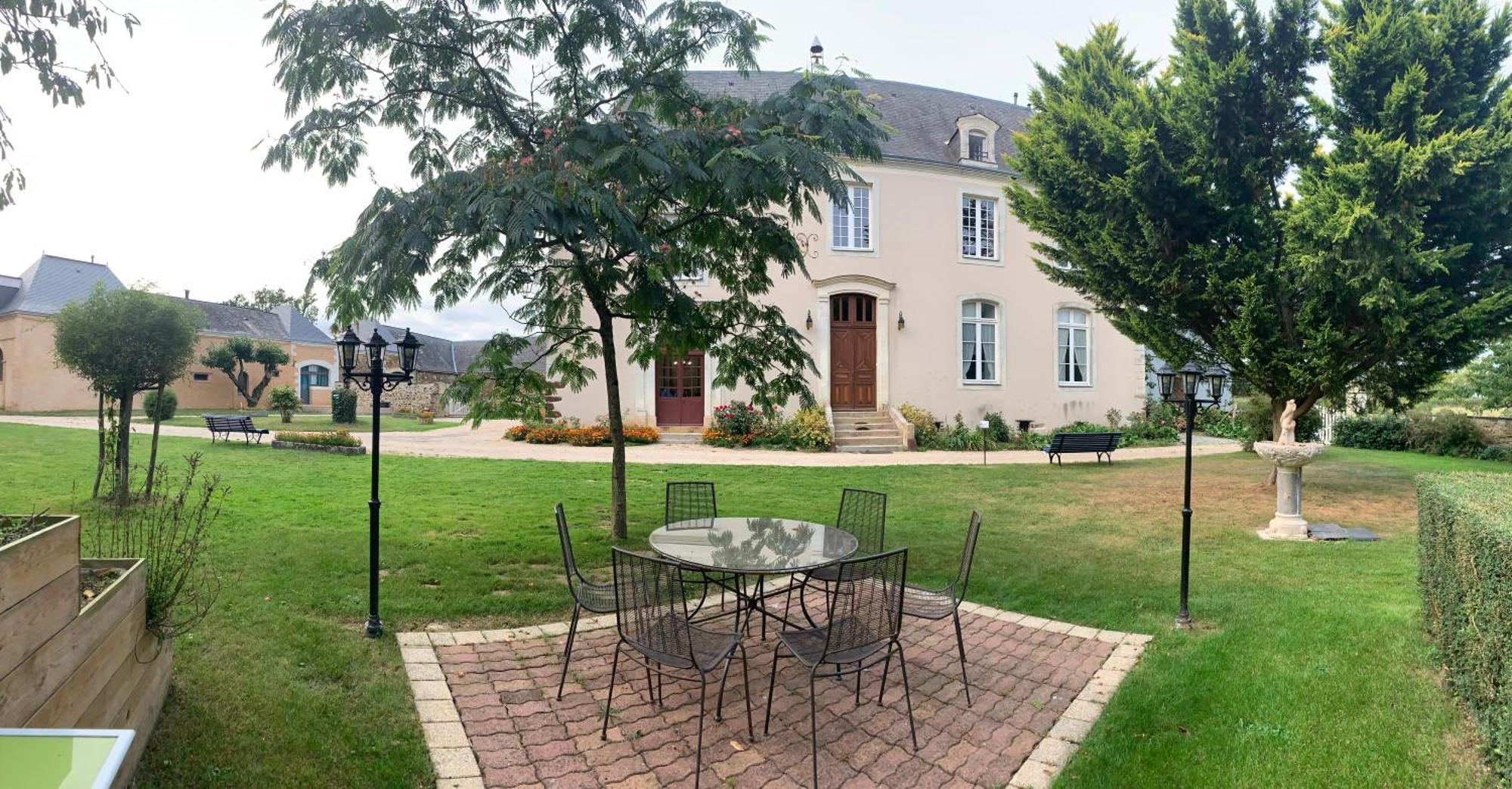 Le Bas Chitray Bed & Breakfast Ménil Exterior foto